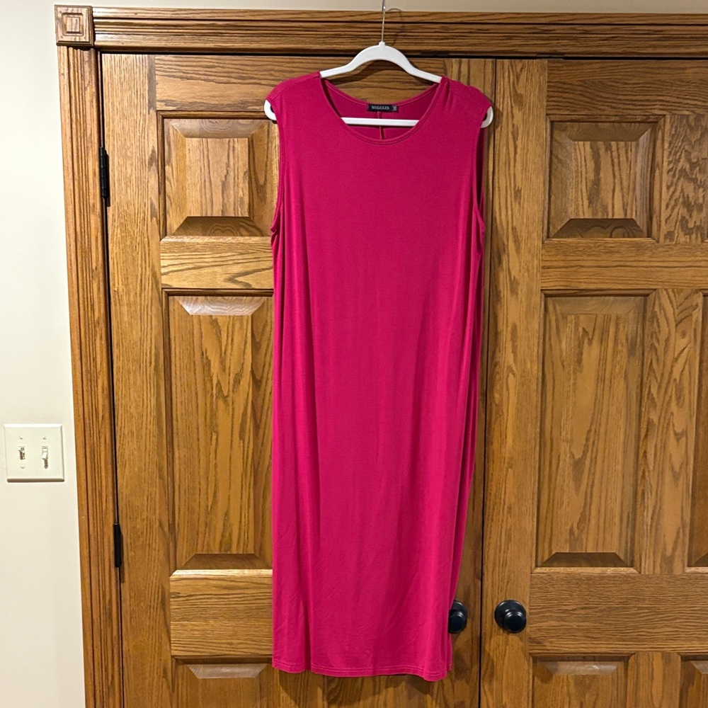 Vibrant Sleeveless Midi Dress